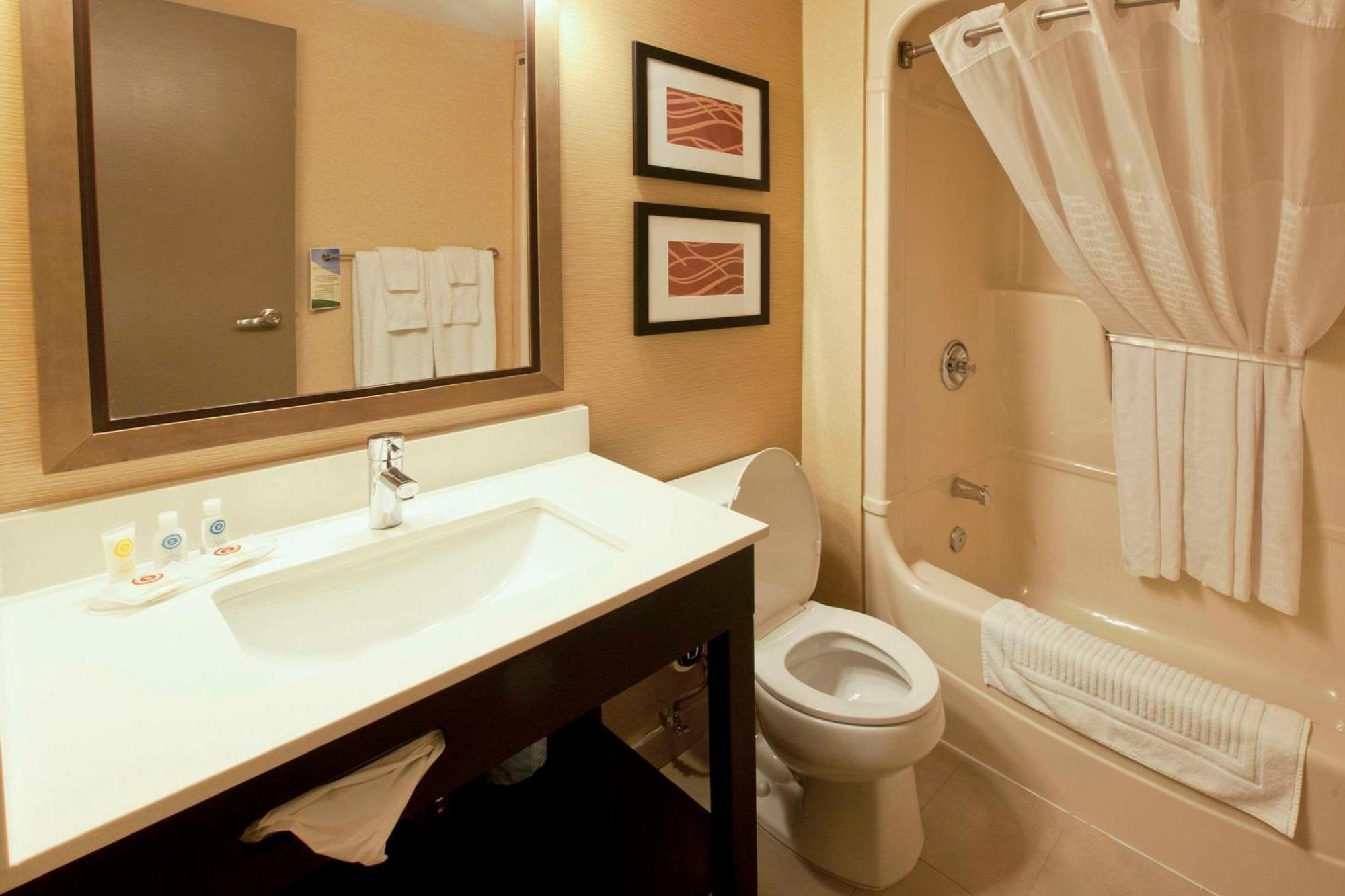Comfort Inn Chatham-Kent Exteriör bild