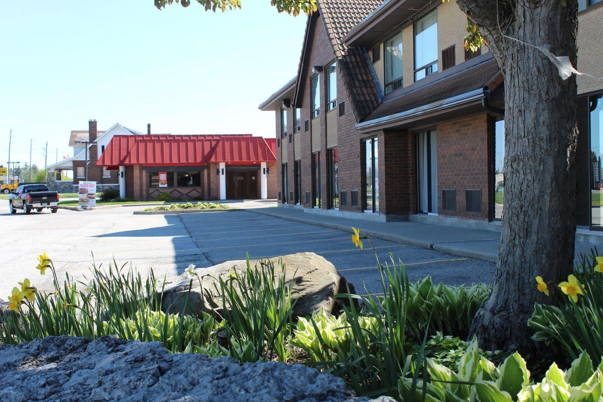Comfort Inn Chatham-Kent Exteriör bild
